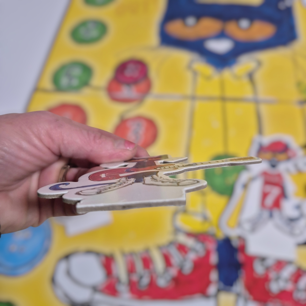 Pete the Cat Groovy Buttons‎ Game - Yellow - Picture 8 of 14